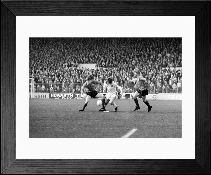 Framed Print : Leeds United 1 v. Sunderland 0. Division One Football. February 1981 MF01-33-096 Framed Print : Leeds United 1 v. Sunderland 0. Division One Football. February 1981 MF01-33-096