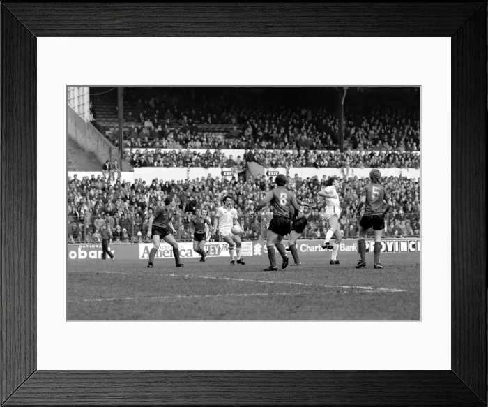 Framed Print : Leeds United 1 v. Sunderland 0. Division One Football. February 1981 MF01-33-021 Framed Print : Leeds United 1 v. Sunderland 0. Division One Football. February 1981 MF01-33-021