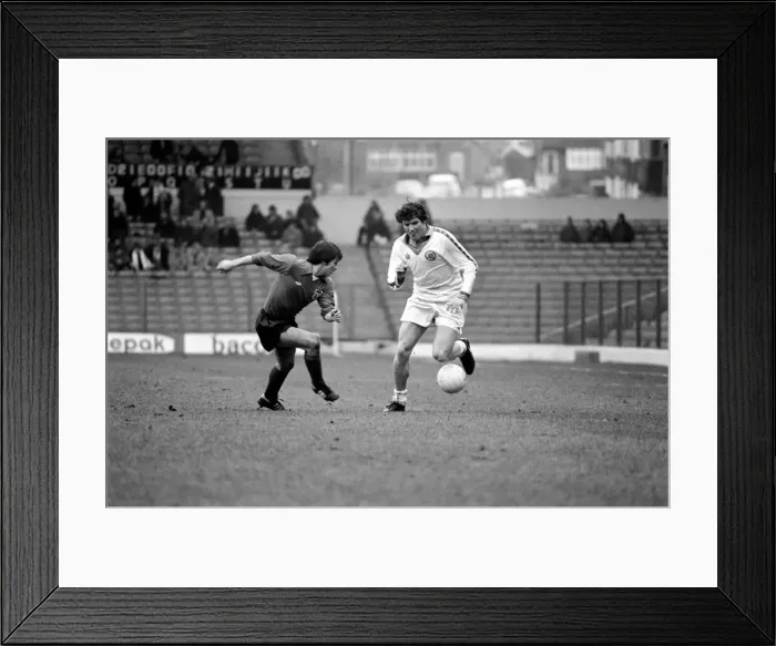 Framed Print : Leeds United 1 v. Sunderland 0. Division One Football. February 1981 MF01-33-042 Framed Print : Leeds United 1 v. Sunderland 0. Division One Football. February 1981 MF01-33-042
