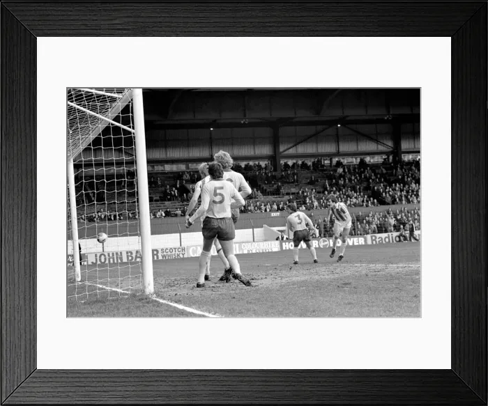 Framed Print : Stoke 1 v. Arsenal 1. Division One Football. Febuary 1981 MF01-23-037 Framed Print : Stoke 1 v. Arsenal 1. Division One Football. Febuary 1981 MF01-23-037