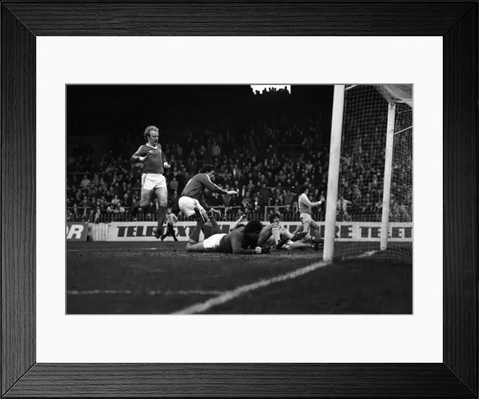 Framed Print : Manchester City 1 v. Nottingham Forest 1. Febuary 1981 MF01-24-076 Framed Print : Manchester City 1 v. Nottingham Forest 1. Febuary 1981 MF01-24-076