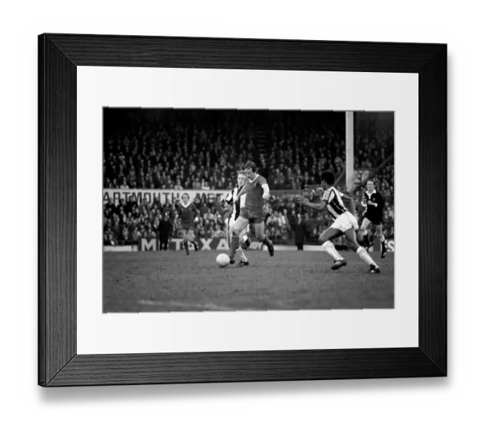 Framed Print : West Bromwich Albion 2 v. Liverpool 0. Division One Football. February 1981 MF01-27-024 Framed Print : West Bromwich Albion 2 v. Liverpool 0. Division One Football. February 1981 MF01-27-024
