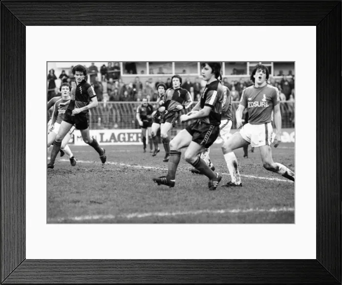 Framed Print : Oldham v. Bristol. R. Febuary 1981 MF01-25-010 Framed Print : Oldham v. Bristol. R. Febuary 1981 MF01-25-010
