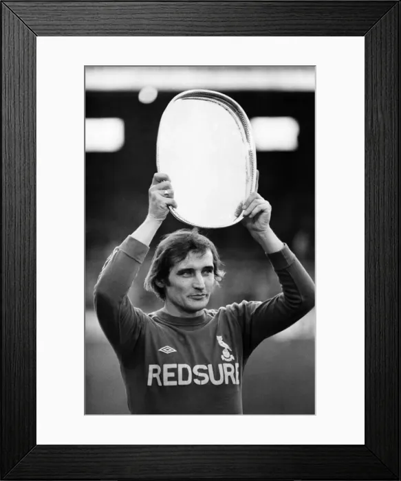 Framed Print : Oldham v. Bristol. R. Febuary 1981 MF01-25-017 Framed Print : Oldham v. Bristol. R. Febuary 1981 MF01-25-017