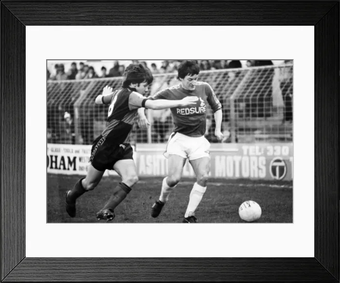 Framed Print : Oldham v. Bristol. R. Febuary 1981 MF01-25-020 Framed Print : Oldham v. Bristol. R. Febuary 1981 MF01-25-020