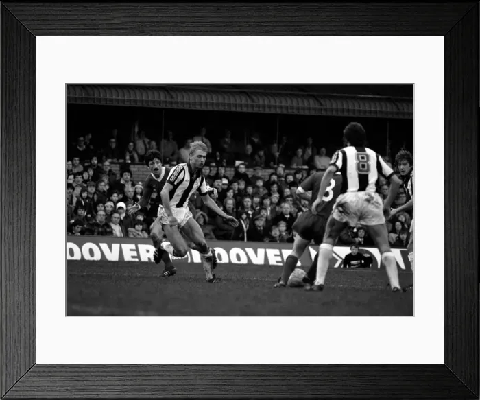 Framed Print : West Bromwich Albion 2 v. Liverpool 0. Division One Football. February 1981 MF01-27-013 Framed Print : West Bromwich Albion 2 v. Liverpool 0. Division One Football. February 1981 MF01-27-013