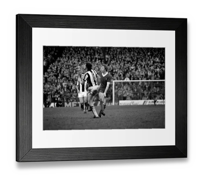 Framed Print : West Bromwich Albion 2 v. Liverpool 0. Division One Football. February 1981 MF01-27-017 Framed Print : West Bromwich Albion 2 v. Liverpool 0. Division One Football. February 1981 MF01-27-017