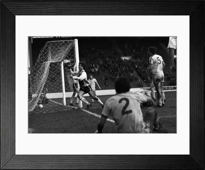 Framed Print : Sheffield United 2 v. Reading 0. Division Three Football. February 1981 MF01-26-007 Framed Print : Sheffield United 2 v. Reading 0. Division Three Football. February 1981 MF01-26-007