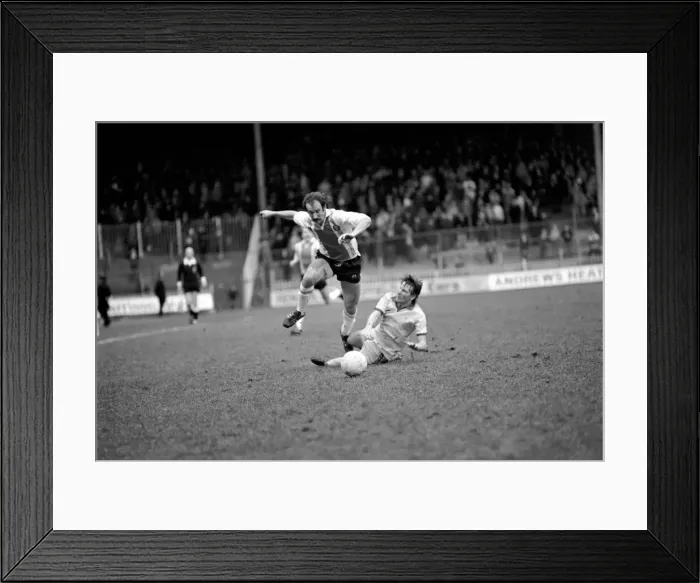 Framed Print : Sheffield United 2 v. Reading 0. Division Three Football. February 1981 MF01-26-022