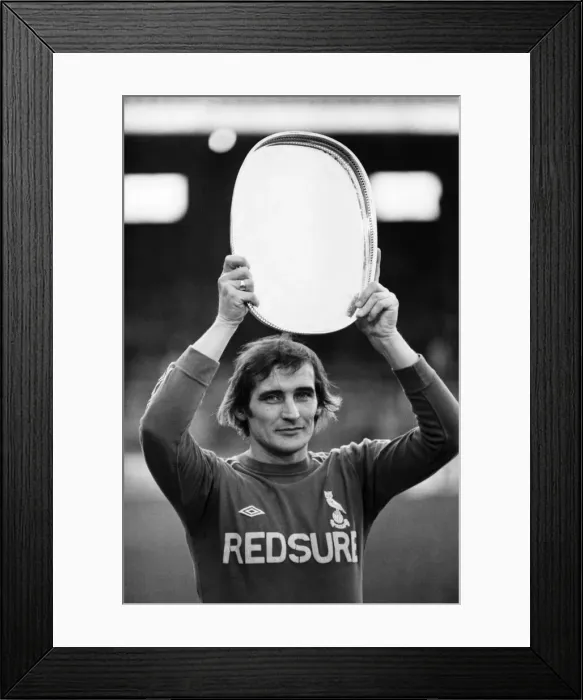 Framed Print : Oldham v. Bristol. R. Febuary 1981 MF01-25-018 Framed Print : Oldham v. Bristol. R. Febuary 1981 MF01-25-018