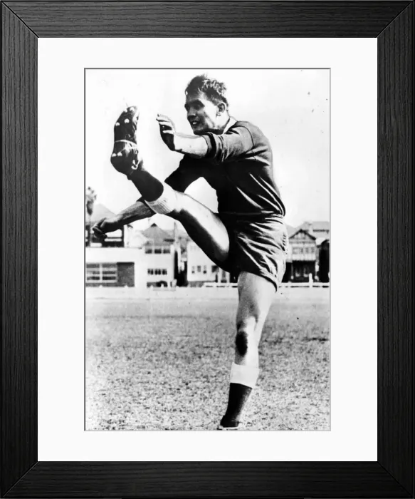 Framed Print : Terry Davies, Llanelli and Wales Rugby Player during training. Circa 1958 Framed Print : Terry Davies, Llanelli and Wales Rugby Player during training. Circa 1958