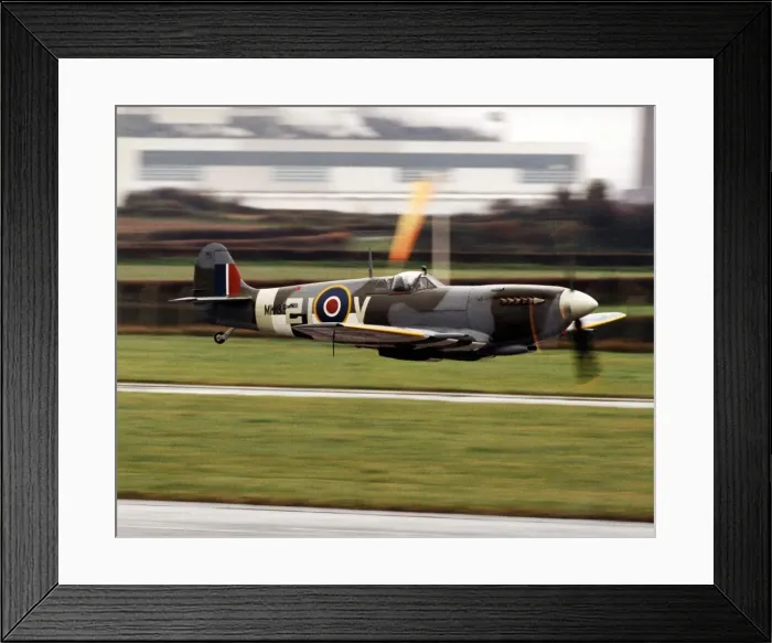 Framed Print : Aviation - Spitfire in flight over RAF St Athan - 27th November 1997 - Western Mail Framed Print : Aviation - Spitfire in flight over RAF St Athan - 27th November 1997 - Western Mail