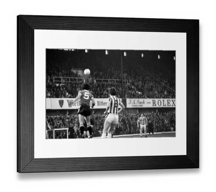 Framed Print : English League Division One match. Stoke City 0 v Manchester United 3 Framed Print : English League Division One match. Stoke City 0 v Manchester United 3