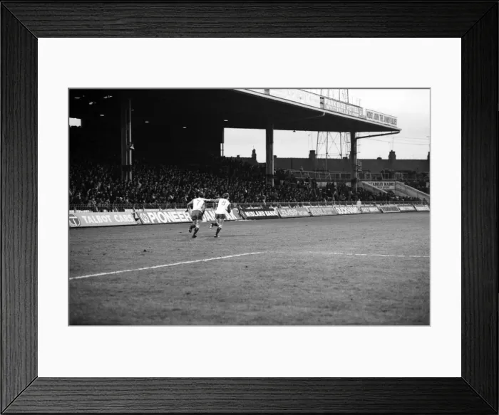 Framed Print : English FA Cup fourth round match at Maine Road. Manchester City 1 v Coventry City 3 Framed Print : English FA Cup fourth round match at Maine Road. Manchester City 1 v Coventry City 3