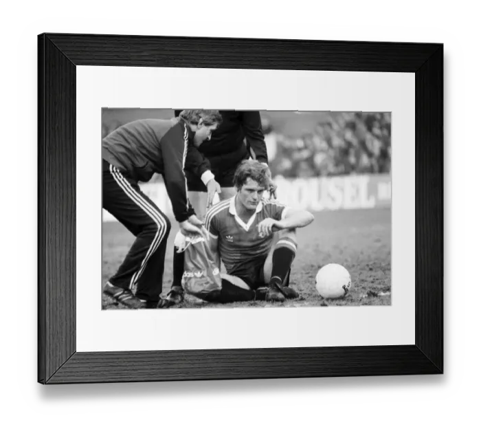 Framed Print : English League Division One match. Stoke City 0 v Manchester United 3 Framed Print : English League Division One match. Stoke City 0 v Manchester United 3