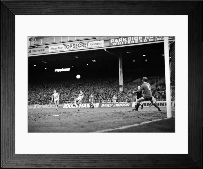 Framed Print : English FA Cup fourth round match at Maine Road. Manchester City 1 v Coventry City 3 Framed Print : English FA Cup fourth round match at Maine Road. Manchester City 1 v Coventry City 3