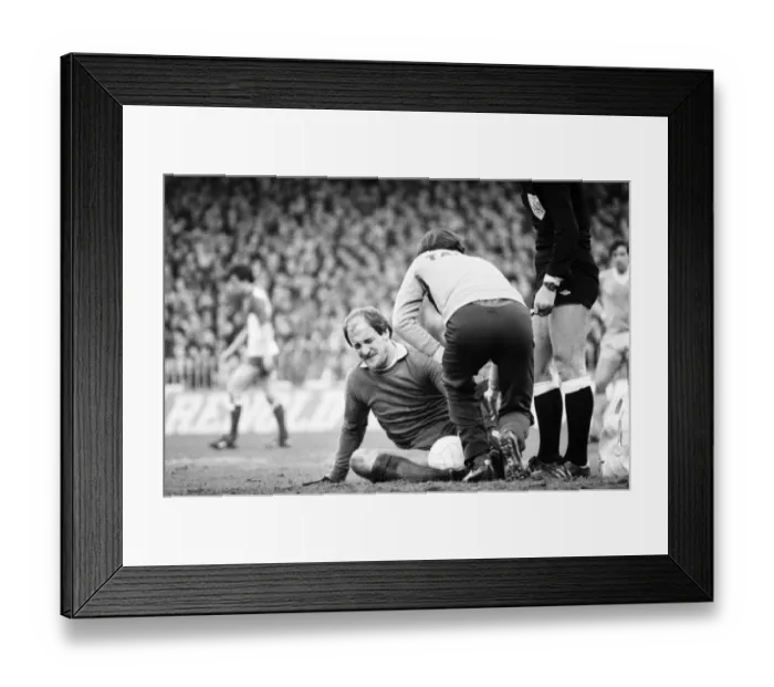 Framed Print : English FA Cup fourth round match at Maine Road. Manchester City 1 v Coventry City 3
