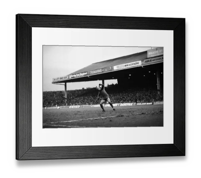 Framed Print : English FA Cup fourth round match at Maine Road. Manchester City 1 v Coventry City 3