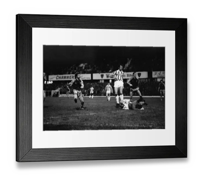 Framed Print : English League Division One match. Stoke City 5 v West Ham United 2 Framed Print : English League Division One match. Stoke City 5 v West Ham United 2