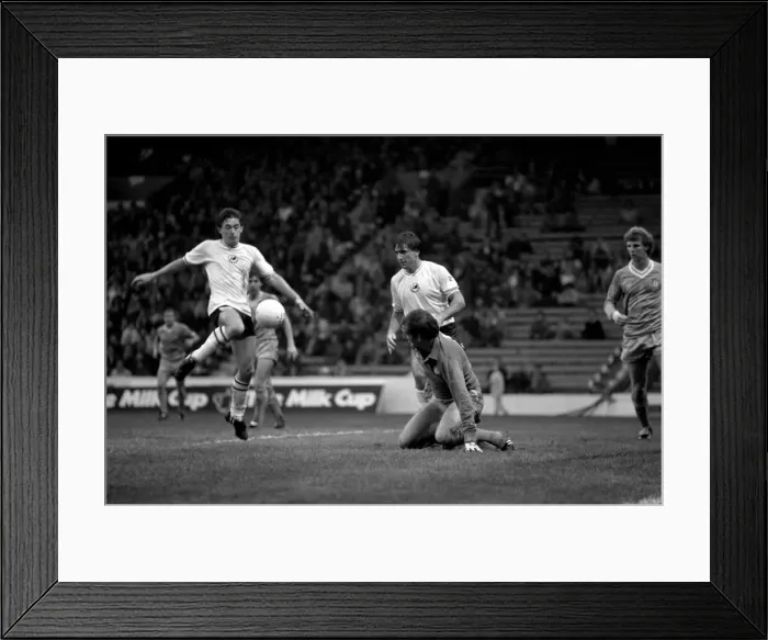 Framed Print : English League Division One match at Maine Road. Manchester City 2 v Swansea 1