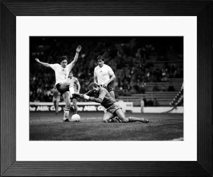 Framed Print : English League Division One match at Maine Road. Manchester City 2 v Swansea 1 Framed Print : English League Division One match at Maine Road. Manchester City 2 v Swansea 1