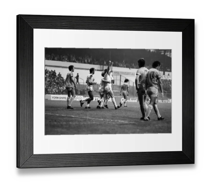 Framed Print : English League Division Two match. Leeds United 3 v Newcastle United 1