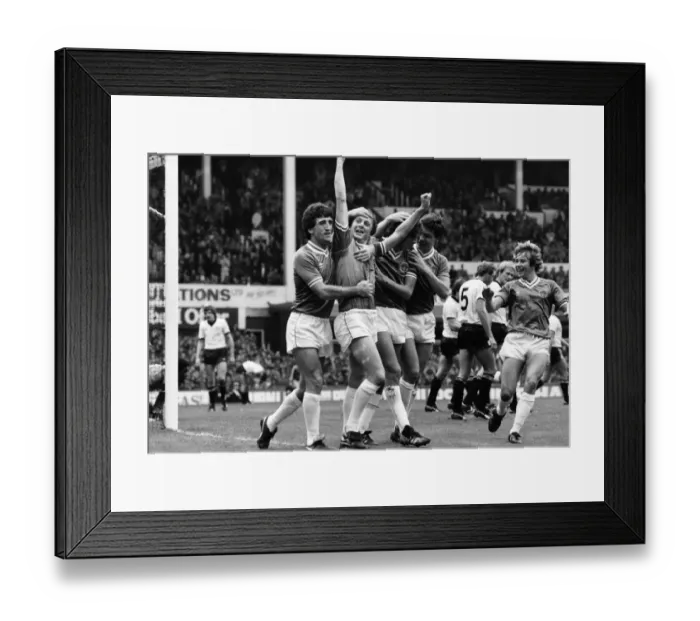 Framed Print : Sheffield Wednesday 0 v. Wolverhampton Wanderers 0. Division 2 Football