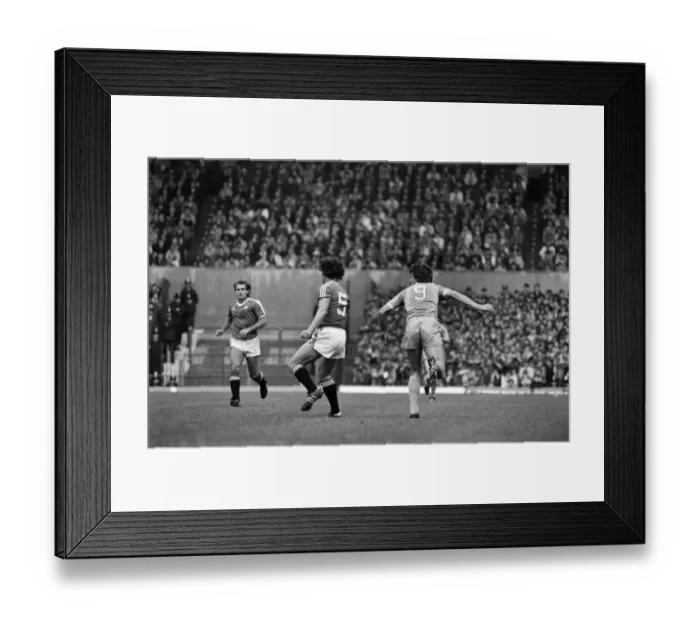 Framed Print : Oldham 2 v. Newcastle United 2. Division 2 Football October 1982 MF08-02-106 Framed Print : Oldham 2 v. Newcastle United 2. Division 2 Football October 1982 MF08-02-106