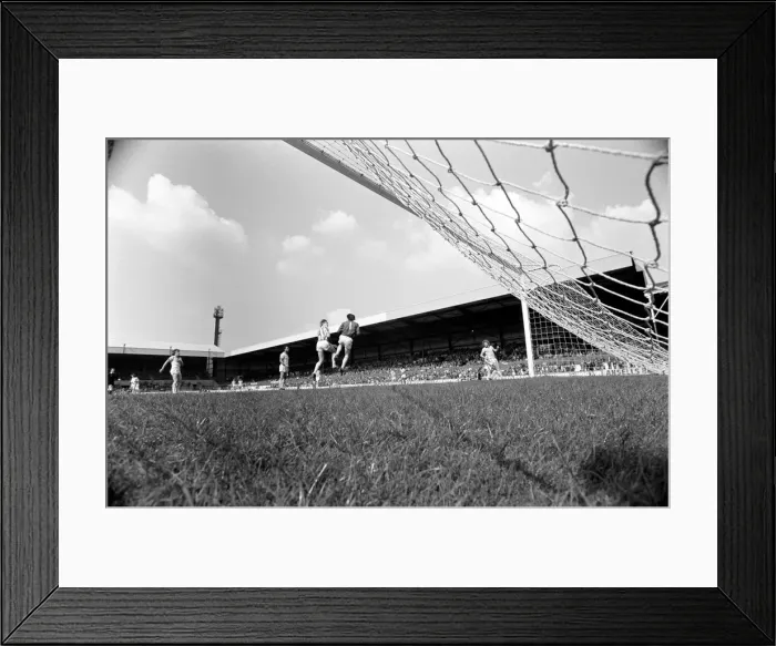 Framed Print : Stoke 2 v. Notts. County 2. Division 1 Football. May 1982 MF07-06-022