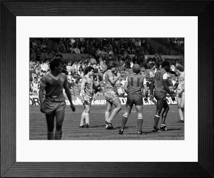 Framed Print : Manchester City 1 v. Coventry 3. May 1982 MF07-05-117 Framed Print : Manchester City 1 v. Coventry 3. May 1982 MF07-05-117