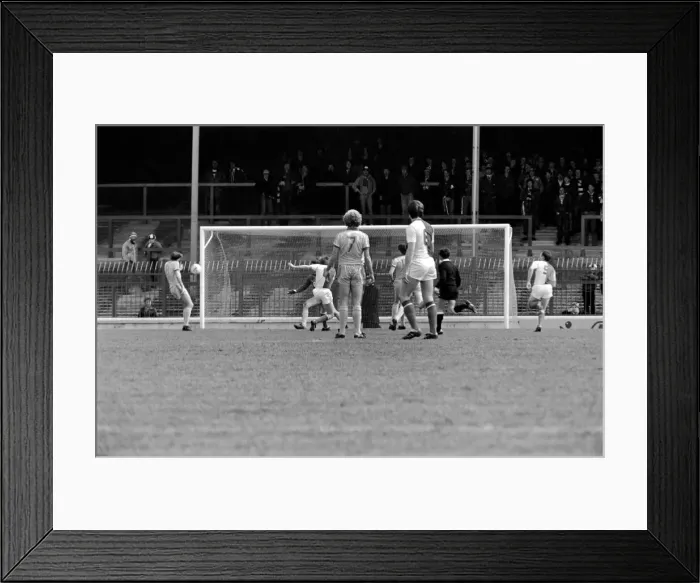 Framed Print : Blackburn Rovers 4 v. Newcastle United 1. Division 1 Football. May 1982 MF07-08-060