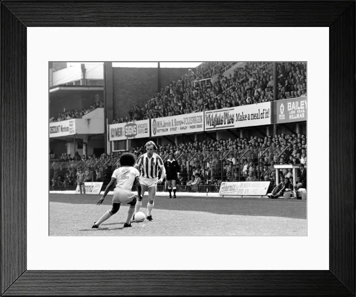 Framed Print : Stoke 2 v. Notts. County 2. Division 1 Football. May 1982 MF07-06-028