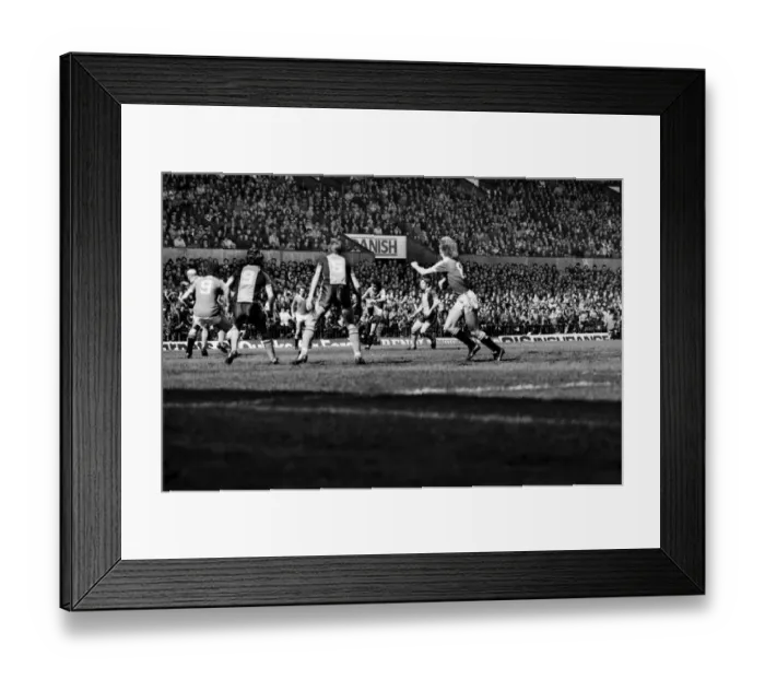 Framed Print : Manchester United v. Southampton. May 1982 MF07-10-015 Framed Print : Manchester United v. Southampton. May 1982 MF07-10-015