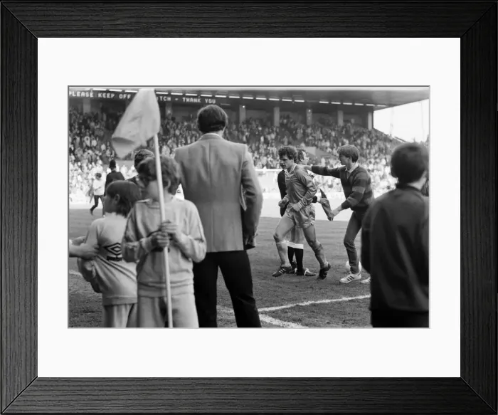 Framed Print : Manchester City 1 v. Coventry 3. May 1982 MF07-05-041 Framed Print : Manchester City 1 v. Coventry 3. May 1982 MF07-05-041