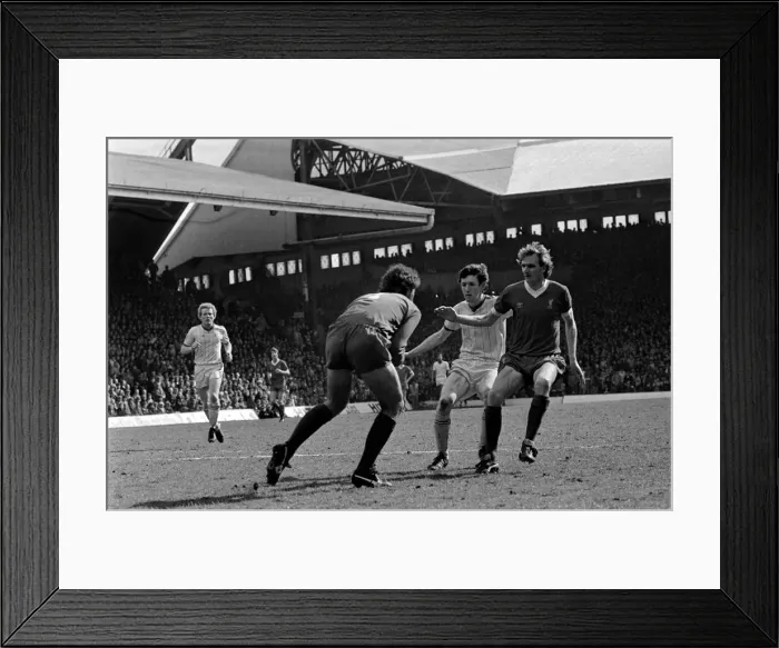 Framed Print : Liverpool 2 v. Nottingham Forest 0. Division 1 Football. May 1982 MF07-09-015 Framed Print : Liverpool 2 v. Nottingham Forest 0. Division 1 Football. May 1982 MF07-09-015