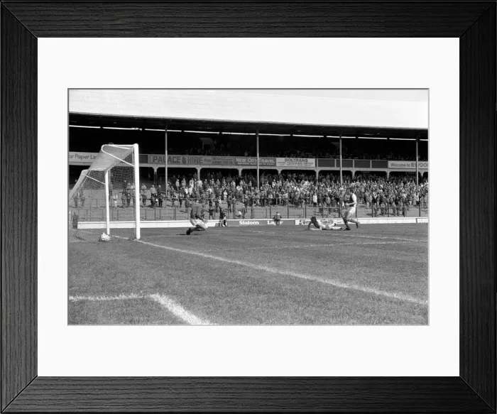 Framed Print : Blackburn Rovers 4 v. Newcastle United 1. Division 1 Football. May 1982 MF07-08-022 Framed Print : Blackburn Rovers 4 v. Newcastle United 1. Division 1 Football. May 1982 MF07-08-022