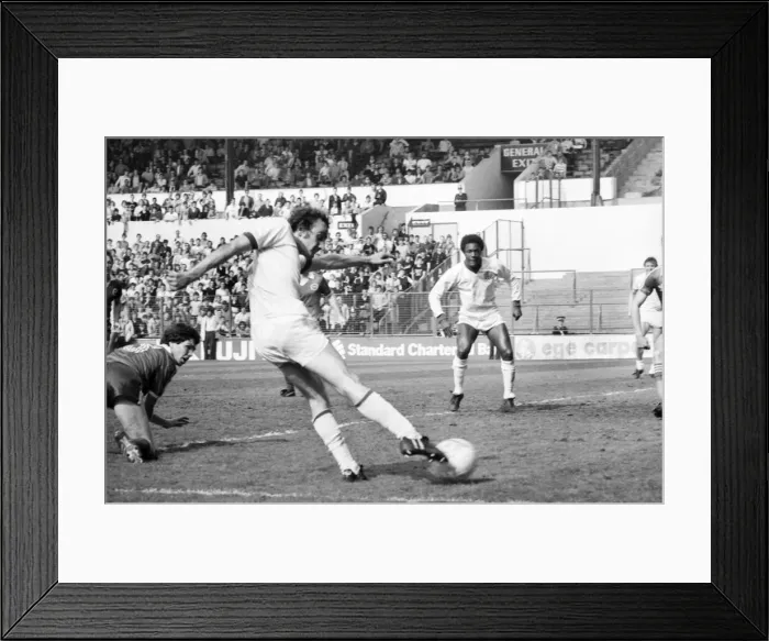 Framed Print : Leeds United 2. v. Brighton and Hove Albion 1. Division 1 Football. May 1982 MF07-01-027 Framed Print : Leeds United 2. v. Brighton and Hove Albion 1. Division 1 Football. May 1982 MF07-01-027