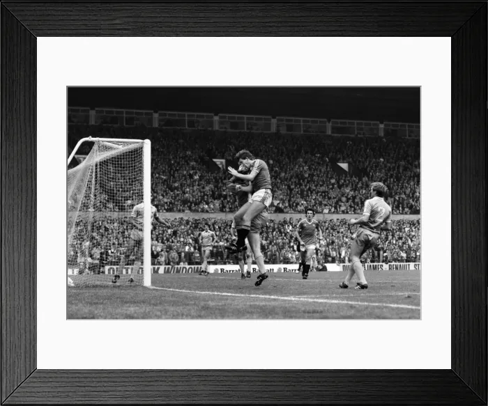 Framed Print : Oldham 2 v. Newcastle United 2. Division 2 Football October 1982 MF08-02-086 Framed Print : Oldham 2 v. Newcastle United 2. Division 2 Football October 1982 MF08-02-086