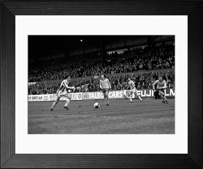 Framed Print : Stoke 1 v. Arsenal 1. Division One Football. Febuary 1981 MF01-23-017 Framed Print : Stoke 1 v. Arsenal 1. Division One Football. Febuary 1981 MF01-23-017