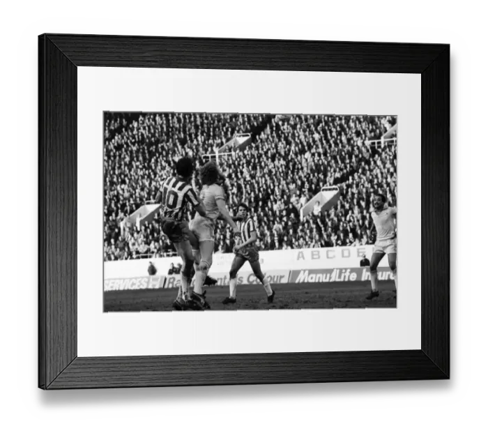 Framed Print : Sheffield Wednesday 1 v. Notts. County 2. Division Two Football. January 1981 MF01-20-042