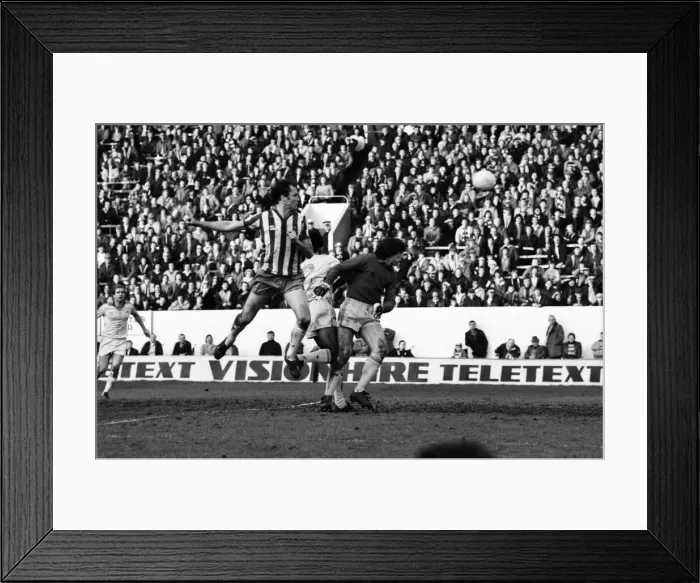 Framed Print : Sheffield Wednesday 1 v. Notts. County 2. Division Two Football. January 1981 MF01-20-068 Framed Print : Sheffield Wednesday 1 v. Notts. County 2. Division Two Football. January 1981 MF01-20-068