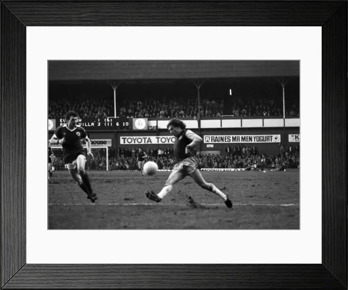 Framed Print : Everton 1 v. Aston Villa 3. Division One Football. February 1981 MF01-21-026 Framed Print : Everton 1 v. Aston Villa 3. Division One Football. February 1981 MF01-21-026