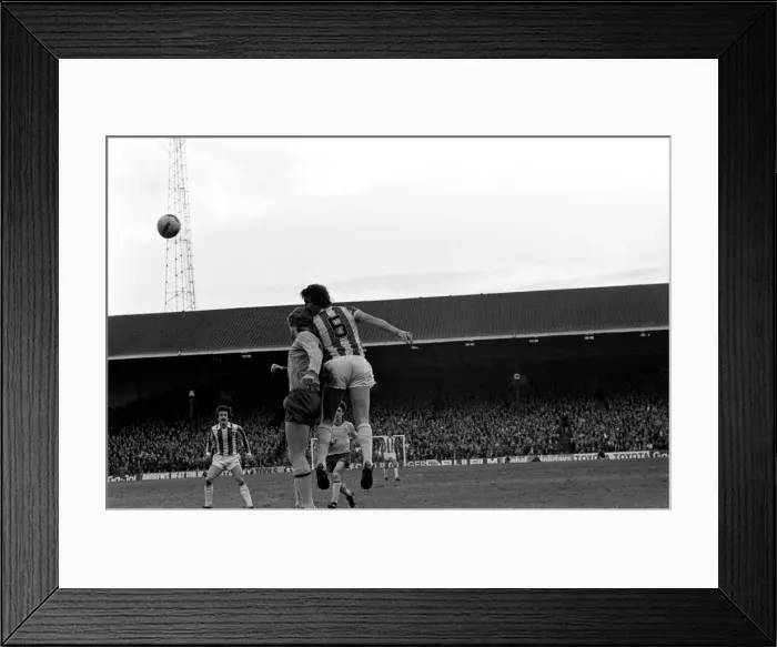 Framed Print : Stoke 1 v. Arsenal 1. Division One Football. Febuary 1981 MF01-23-024