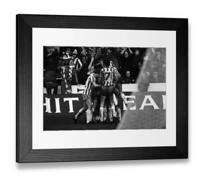Framed Print : Sheffield Wednesday 1 v. Notts. County 2. Division Two Football. January 1981 MF01-20-029 Framed Print : Sheffield Wednesday 1 v. Notts. County 2. Division Two Football. January 1981 MF01-20-029