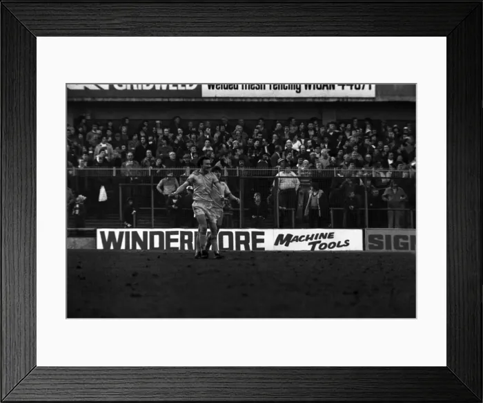 Framed Print : Sheffield Wednesday 1 v. Notts. County 2. Division Two Football. January 1981 MF01-20-032 Framed Print : Sheffield Wednesday 1 v. Notts. County 2. Division Two Football. January 1981 MF01-20-032