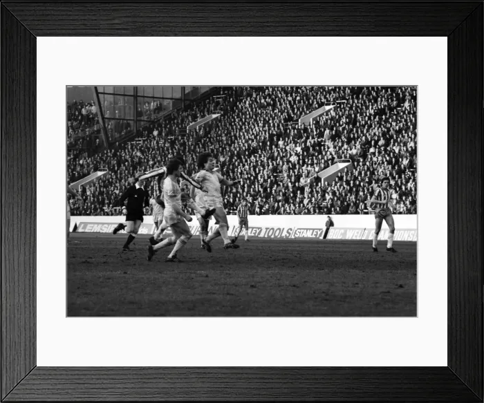 Framed Print : Sheffield Wednesday 1 v. Notts. County 2. Division Two Football. January 1981 MF01-20-047 Framed Print : Sheffield Wednesday 1 v. Notts. County 2. Division Two Football. January 1981 MF01-20-047