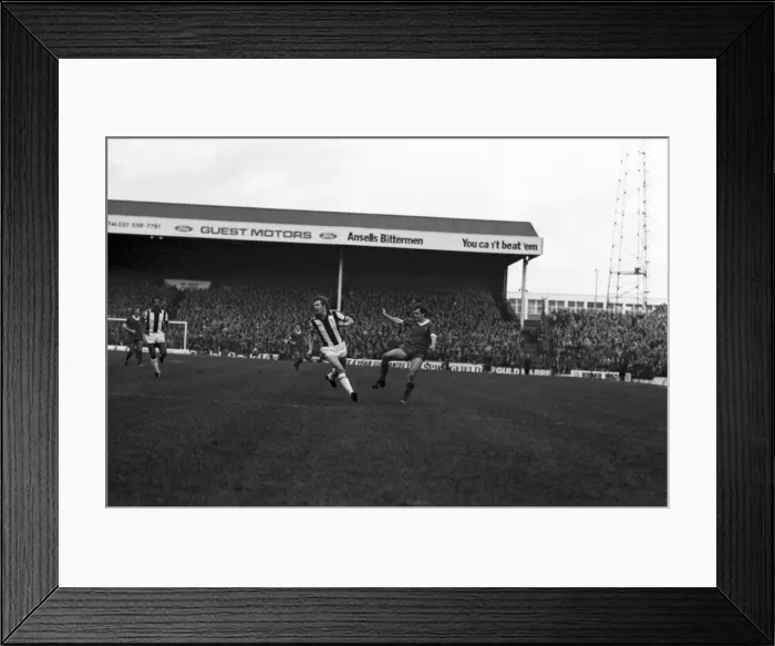 Framed Print : Leicester City 1 v. Manchester United 0. Division One FootballFebruary 1981 MF01-22-075 Framed Print : Leicester City 1 v. Manchester United 0. Division One FootballFebruary 1981 MF01-22-075