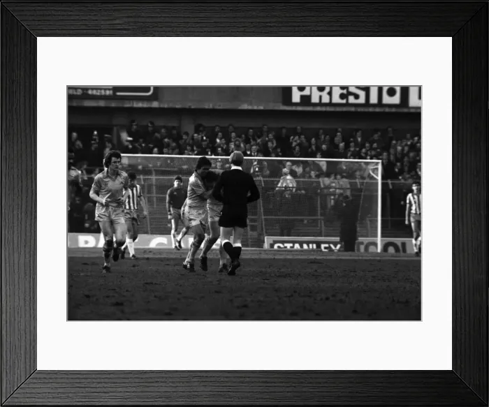 Framed Print : Sheffield Wednesday 1 v. Notts. County 2. Division Two Football. January 1981 MF01-20-025 Framed Print : Sheffield Wednesday 1 v. Notts. County 2. Division Two Football. January 1981 MF01-20-025