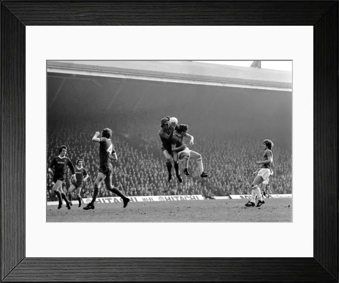 Framed Print : Liverpool 1 v. Leicester City 2. Division One Football. January 1981 MF01-19-003 Framed Print : Liverpool 1 v. Leicester City 2. Division One Football. January 1981 MF01-19-003