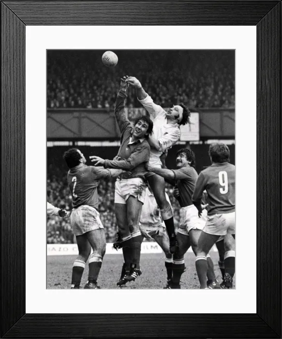 Framed Print : Five Nations match at Twickenham. England 7 v France 6 Framed Print : Five Nations match at Twickenham. England 7 v France 6